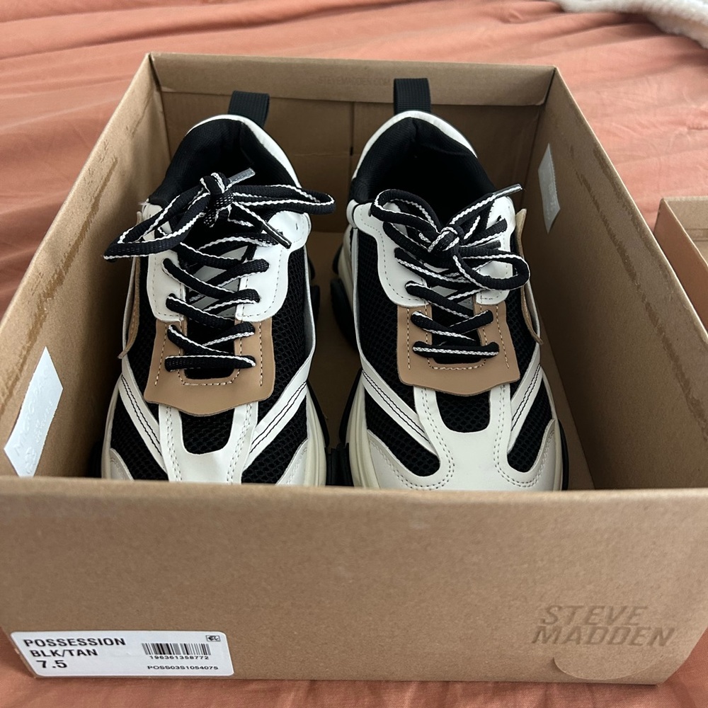 Steve Madden Women’s Black and White Sneakers